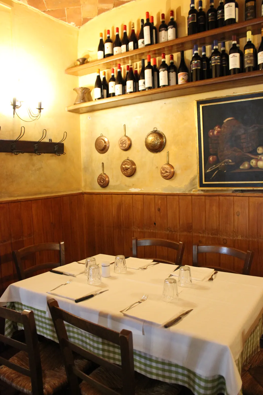 A detail of the Il Cantuccio dining room